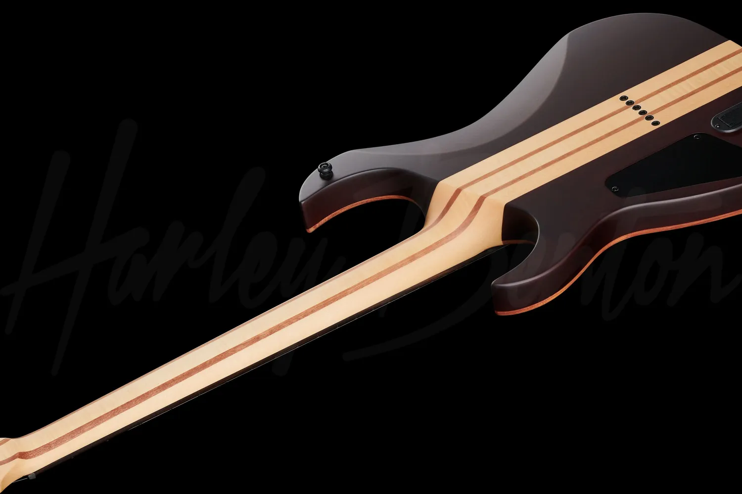 Harley Benton Amarok-6 E-Gitarre Black Red Quilted Burst aktiv