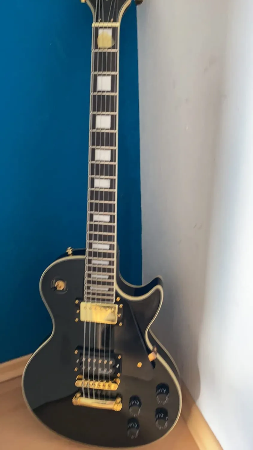Rocktile Pro L-200BK Deluxe E-Gitarre Schwarz Humbucker