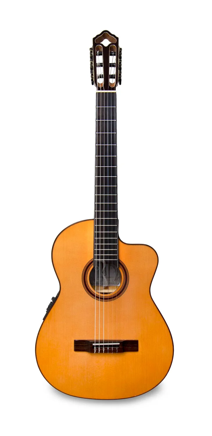 APC 9F CW Flamencogitarre Zypresse Cutaway
