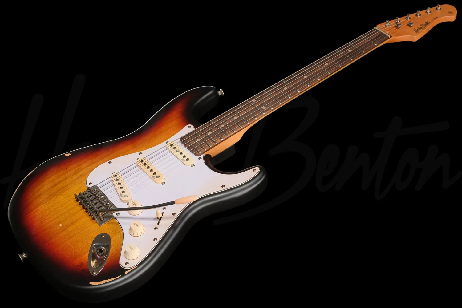 Harley Benton Aged ST-62LA MN E-Gitarre Sunburst Light Aged
