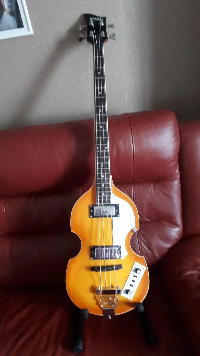 Rocktile VB-1 Sir Paul Violinbass Hollowbody Sunburst
