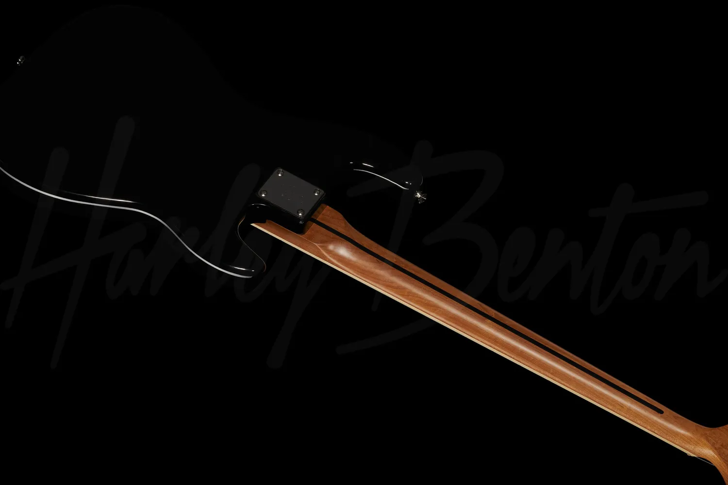 Harley Benton MV-4P LH E-Bass Black Linkshänder Alnico