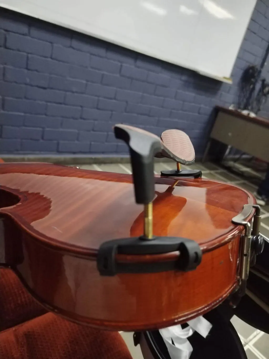 Mach One M07 Schulterstütze 3/4-4/4 Violine synthetik