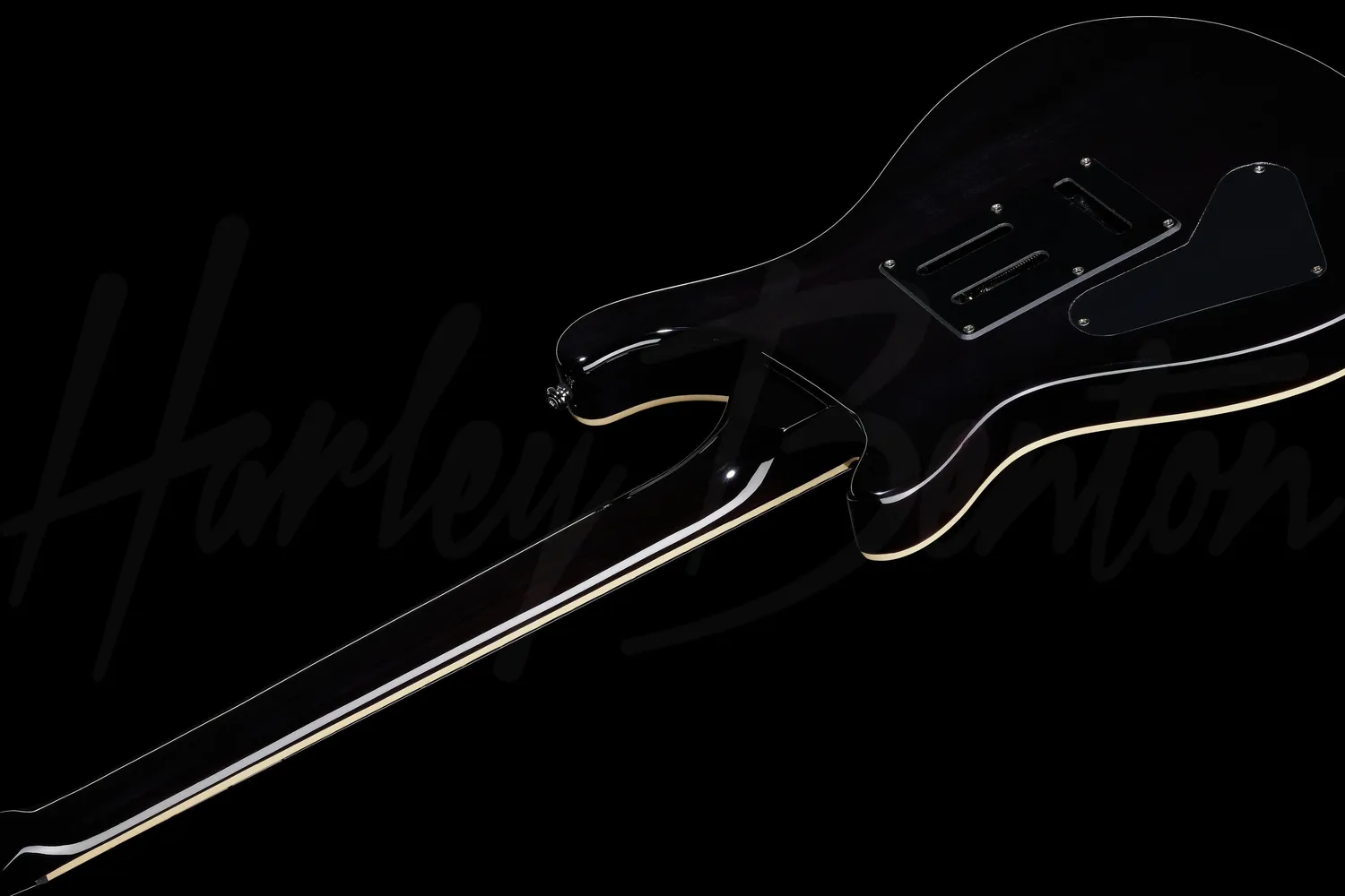 Harley Benton Deluxe Series CST-24T P90 E-Gitarre Black Flame