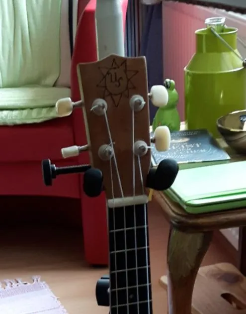 Rocktile GHMS-10 Gitarrenhalter für Mikroständer schwarz