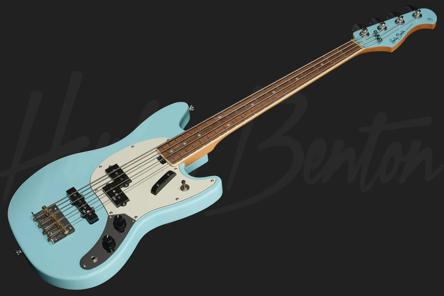 Harley Benton Pro MV-4MSB Shortscale Bass Daphne Blue